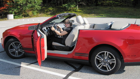 Ford mustang convertible suitcases